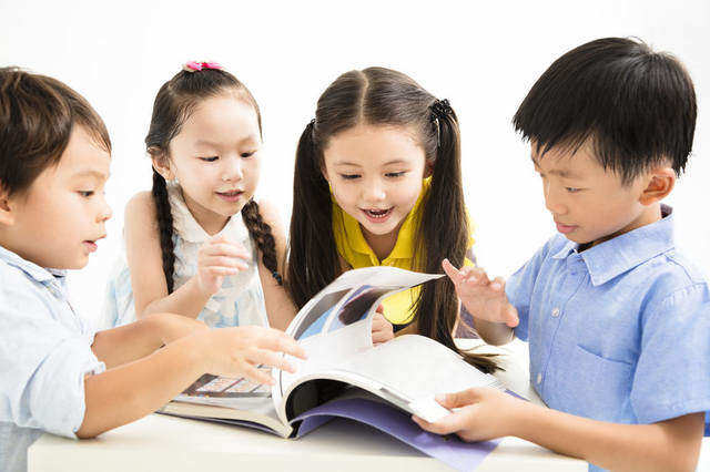 黄金珠宝投资双雄：周大福(01929)与老铺黄金(06181)，“买入”评级背后的增长逻辑